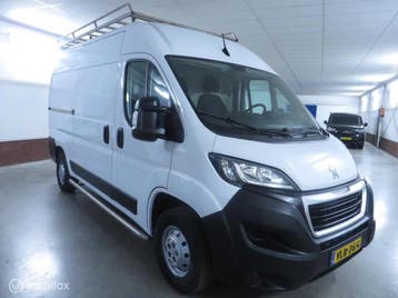 Zakelijke lease - Peugeot Boxer Bestel 333 2.2 BlueHDi 140, Gebruikt, Euro 6, Wit, Traction-control