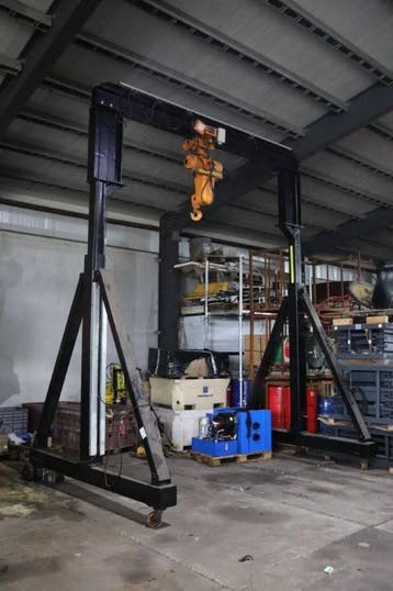 Veiling: Overloop kraan Elektrisch 5000kg, Ophalen, Kraan