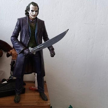 NECA - Beeldje - Joker figure with sword - Hars, Plastic, Verzamelen, Nieuw