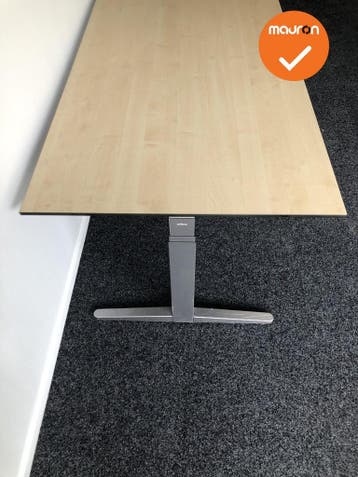 Ahrend Balance Bureau - Elektrisch - Zilvergrijs onderstel -, Werkplek, Ophalen of Verzenden, Gebruikt, Bureau