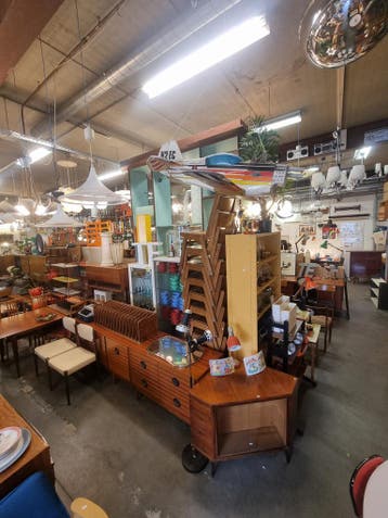 Vintage winkel Amsterdam noord, Nieuw
