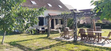 Korting! Fijn en ruim huis/Kindvriendelijk/recreatie/meren, 4 of meer slaapkamers, Ardèche of Auvergne, In bos, Landelijk