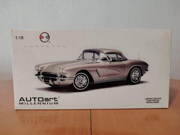 AUTOart - Figuur - 1962 Chevrolet Corvette 1:18 AUTOart, Nieuw