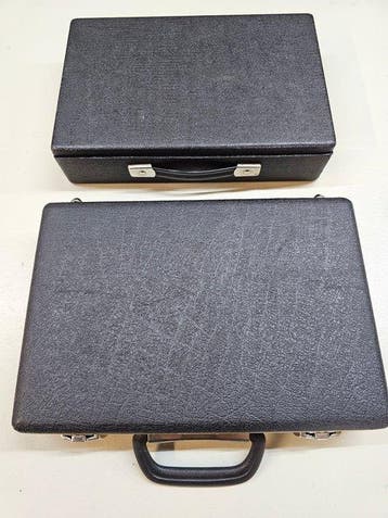 Koffer met 6 displays + koffer met 4 displays - Koffer