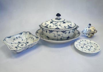 Royal Copenhagen - Tafelservies - “Blu Fluted” - Porselein