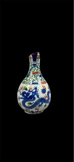 Wucai-porseleinen vaas - China - Qing Dynastie (1644-1911)