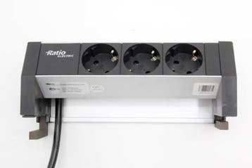 Stekkerdoos - 3-weg - GST18 - 230v AC-max 3500 Watt, Werkplek, Ophalen of Verzenden, Gebruikt, Overige typen