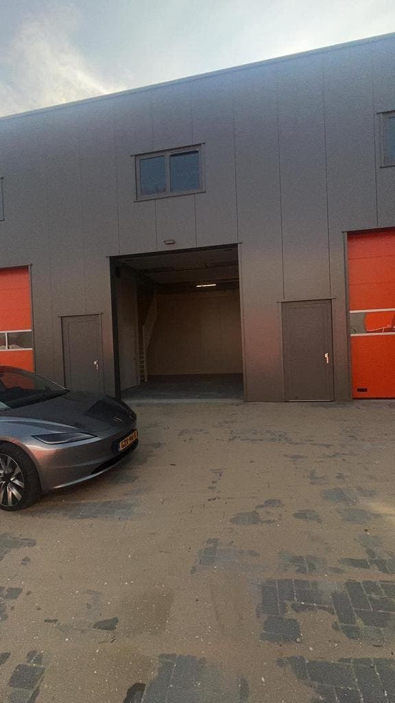 Te Huur Bedrijfsruimte Lelystad – 100 m² | 2 Etages, Zakelijke goederen, Bedrijfs Onroerend goed, Bedrijfsruimte, Huur