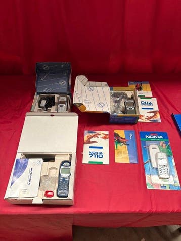 Nokia Partij van 3 vintage mobiele telefoons – Nokia 7110,, Nieuw