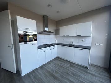 Te huur: Appartement t Dorp in Heesch, Noord-Brabant, Appartement, Heesch