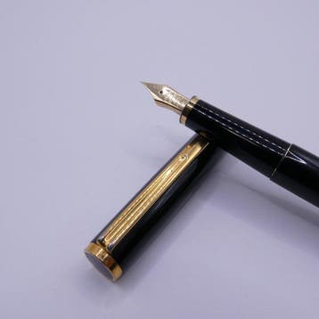 Pilot - Pilot Fountain Pen Black 14K-585 Gold Nib - Zonder, Verzamelen, Pennenverzamelingen, Nieuw