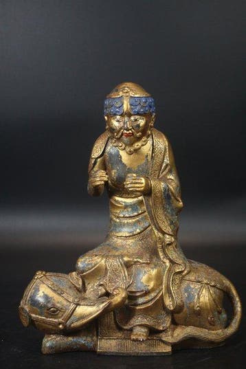 This is a 27-centimeter-tall statue of Guanyin Bodhisattva -