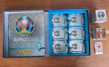 2020 Panini Cristiano Ronaldo - 530 Empty album + complete, Verzamelen, Nieuw