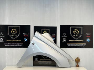 VW Caddy 2.0 spatbord/Voorscherm rechts voor bj.2021 silver, Gebruikt, Voor, Volkswagen, Spatbord