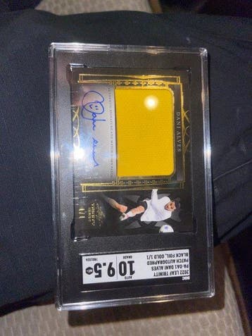 Dani alves 1/1 patch auto - 1 Graded card - SGC 9.5, Nieuw