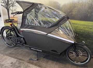 Urban Arrow Elektrische Bakfiets - 500WH - Huif - Compleet, Fietsen en Brommers, Ophalen of Verzenden, Zo goed als nieuw, 50 km per accu of meer
