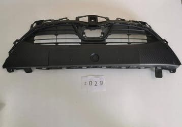Bovenste grille voor TOYOTA Yaris IV pre-facelift, Verzenden, Gebruikt