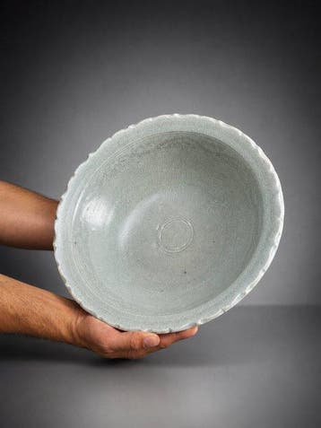 Keramiek Schotel - 10 cm - Sawankhalok - 14e-16e eeuw, Antiek en Kunst