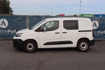 Veiling: Bestelwagen Citroen Berlingo Diesel 130pk 2019 (Mar, Automaat, Gebruikt, Citroën, Wit