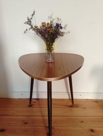 Bijzettafel - Hout, Messing - DDR bijzettafel, Antiek en Kunst