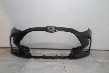 Toyota Yaris IV voorbumper 52119-K0050 52119-K0060, Verzenden, Gebruikt