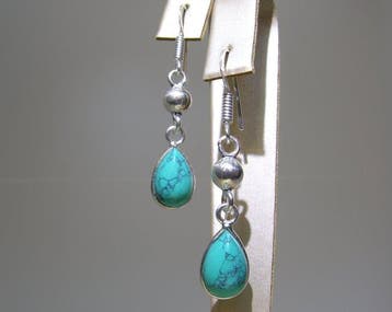 Turquoise Oorbellen - Hoogte: 44 mm - Breedte: 9.3 mm- 3.2 g