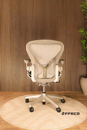 Herman Miller Aeron Titanium (Witte Bureaustoel), Huis en Inrichting, Verzenden, Wit, Zo goed als nieuw, Bureaustoel
