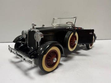 Danbury Mint 1:24 - Modelauto - Stutz Black Hawk (1927), Nieuw