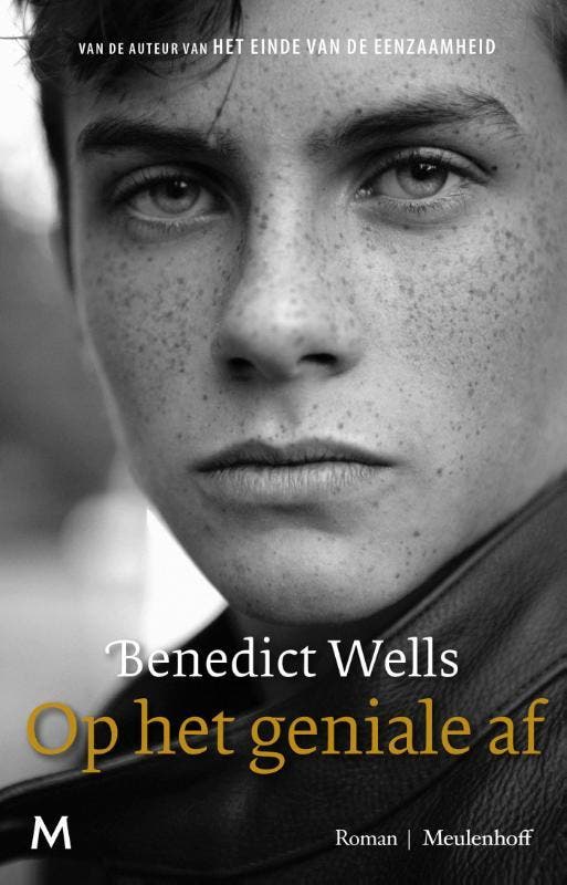 Op het geniale af 9789029093781 Benedict Wells, Boeken, Romans, Zo goed als nieuw, Verzenden