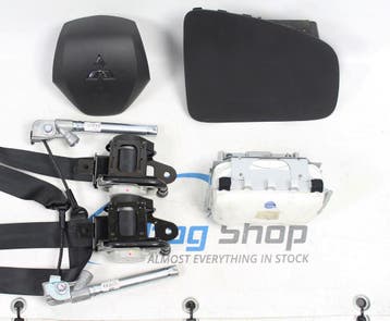 AIRBAG SET – DASHBOARD PANEEL MITSUBISHI SPACE STAR (2012-HE, Gebruikt, Mitsubishi
