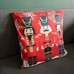 Ruhhy Notenkraker Kussensloop 40x40 cm - Voeg een Klassie..., Diversen, Kerst, Ophalen of Verzenden, Nieuw