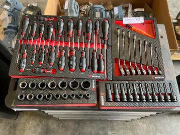 Online veiling: Würth, gereedschapssets in foam-inlays, Gebruikt