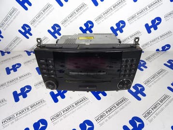 Radio/CD-speler A 203 827 3842 o.a: C-klasse w203, Ophalen of Verzenden, Gebruikt, Mercedes-Benz