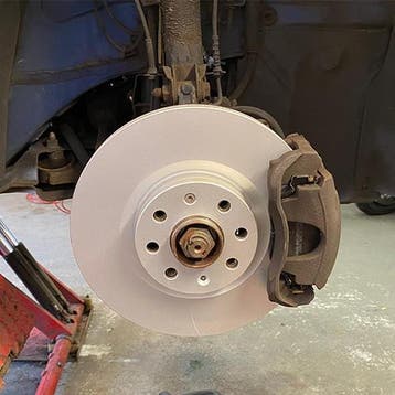 Remblokken / Remschijven Vervangen Bosch Brembo TRW Eicher, Garantie, Apk-keuring