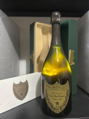 1990 Moët & Chandon, Cuvée Dom Pérignon - Champagne Brut - 1, Nieuw
