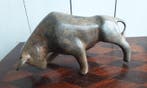 P. Chenet - Figuur - Stier - 23 cm - Brons