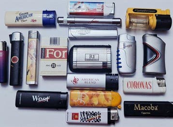Lote de 18 mecheros publicitarios - Aansteker - Plastic,, Antiek en Kunst