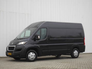 Peugeot Boxer 333 2.2 BlueHDi 140pk L2H2 Premium, Stof, Gebruikt, Zwart, Lease