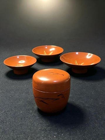 Theekistje / doosje (4) - Nakatsugi & Tokkuri Cups - Hout,