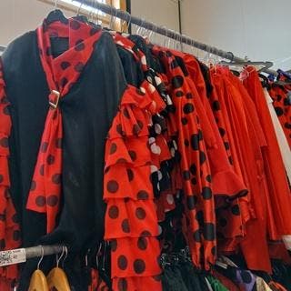 Ca. 51x Spaanse outfits, Nieuw