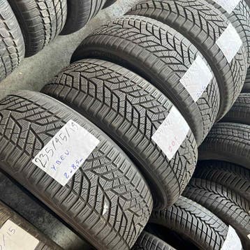 4 x Yokohama 235-45-19 Winterbanden 8,5mm, Auto-onderdelen, 19 inch, Gebruikt, 235 mm, Band(en)