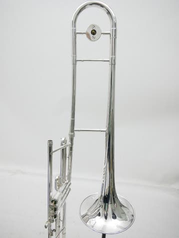 Gebruikte Ventieltrombone Courtois model AC150 verzilverd, Muziek en Instrumenten, Ophalen of Verzenden, Zo goed als nieuw, Tenor