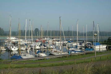 Ligplaats te huur nabij de Roggebotbrug, Kampen, Zomer, Buiten