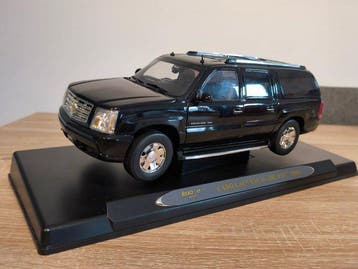 Ricko 1:18 - Modelauto - Cadillac Escalade ESV (2003) -, Nieuw