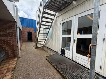 5 kantoorunits - bouwkeet - woonunit - bouwkeet 6x3 90m2, Gebruikt
