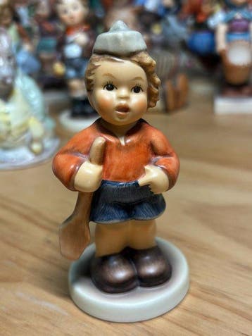 Goebel - Figuur - First Mate (porcelain doll) - Keramiek