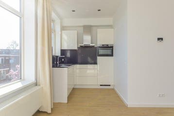 Te huur: Appartement Boerhaavelaan in Schiedam, Huizen en Kamers, Huizen te huur, Zuid-Holland, Appartement, Schiedam
