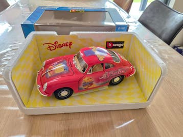 Bburago Porsche 356B Winnie de Poeh / Schaal 1:18 / NIEUW, Ophalen of Verzenden, Nieuw, Auto, Bburago
