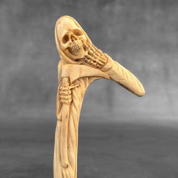 Snijwerk, NO RESERVE PRICE - Grim Reaper carving of a deer