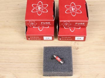 Telos Audio Design Quantum X2 Fuse 5x20mm Slow-Blow 2A 250V, Ophalen of Verzenden, Gebruikt